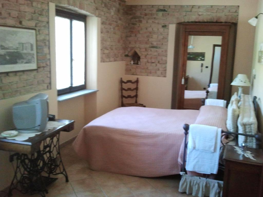 فيلا Gran Collina San Damiano dʼAsti الغرفة الصورة